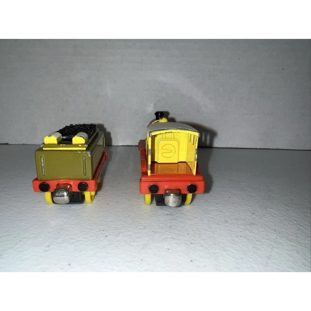 MOLLY THOMAS FRIENDS TRAIN TAKE ALONG N PLAY DIECAST 2006 Learning Curve